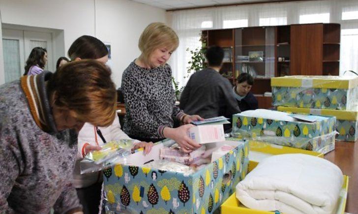 Стаття На Луганщині породіллям почали видавати «пакунки малюка». ФОТО Ранкове місто. Донбас