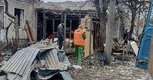 Стаття Гроші або будівельні матеріали: допомога жителям Донеччини у разі пошкодження оселі від обстрілів Ранкове місто. Донбас